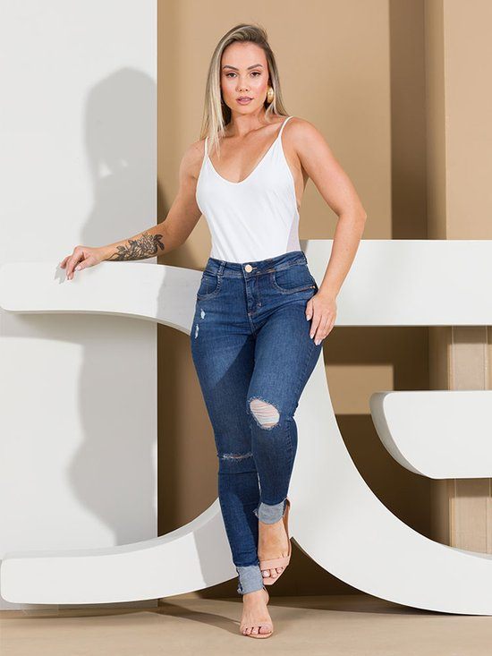 Calça Feminina Jeans Cigarrete Skinny Rasgada